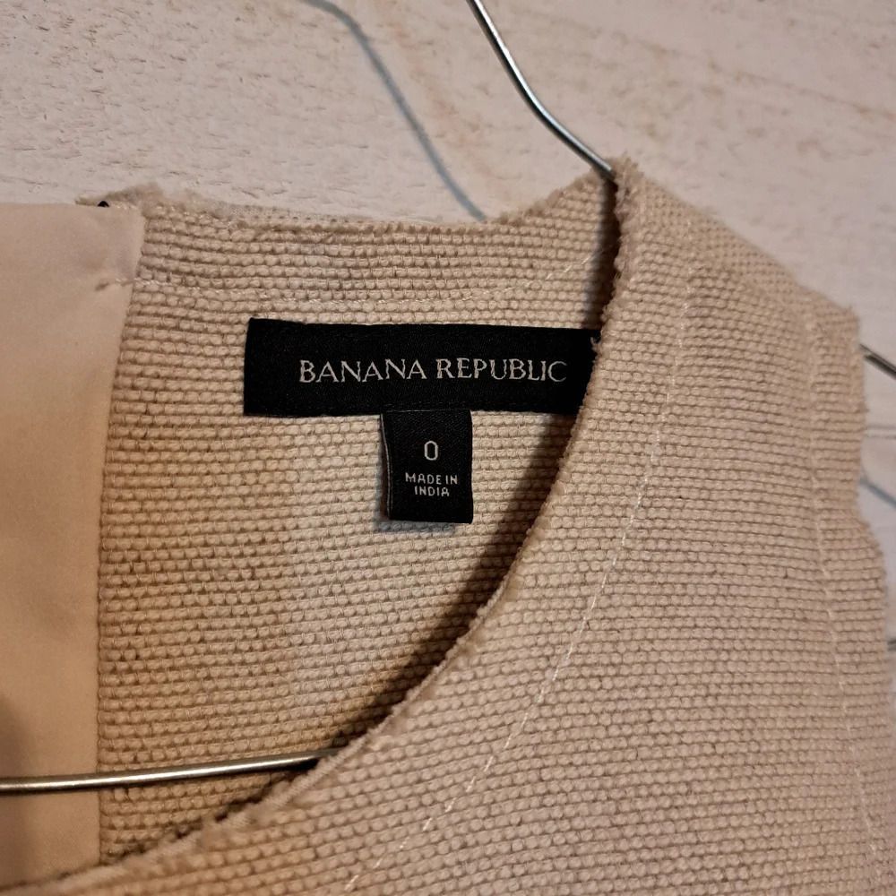 Banana Republic tan linen dress. Size 0 - Picture 6 of 6